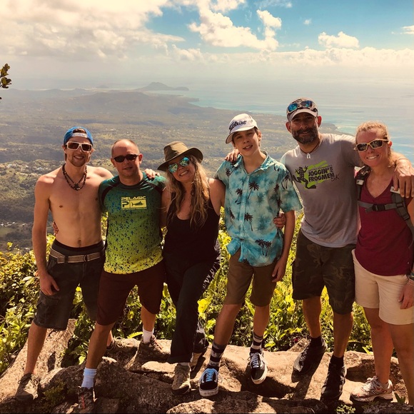 ๐ชถMEET THE POSHER-Thanks for stopping by! Please reach out with any questions! - Picture 7 of 16